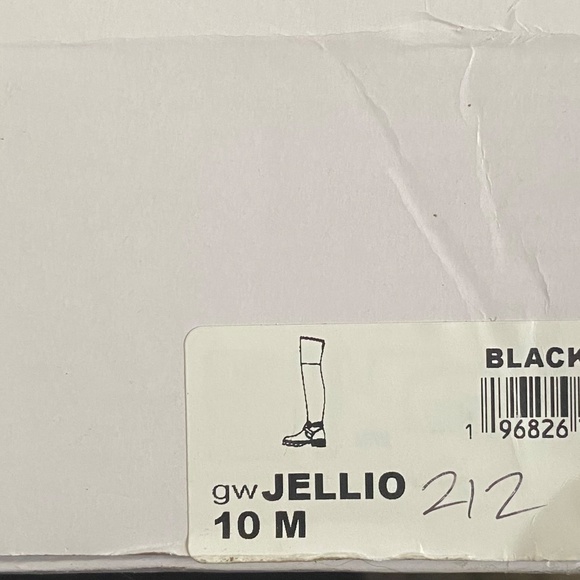 Guess size 10 M knee high black boots - Picture 4 of 4